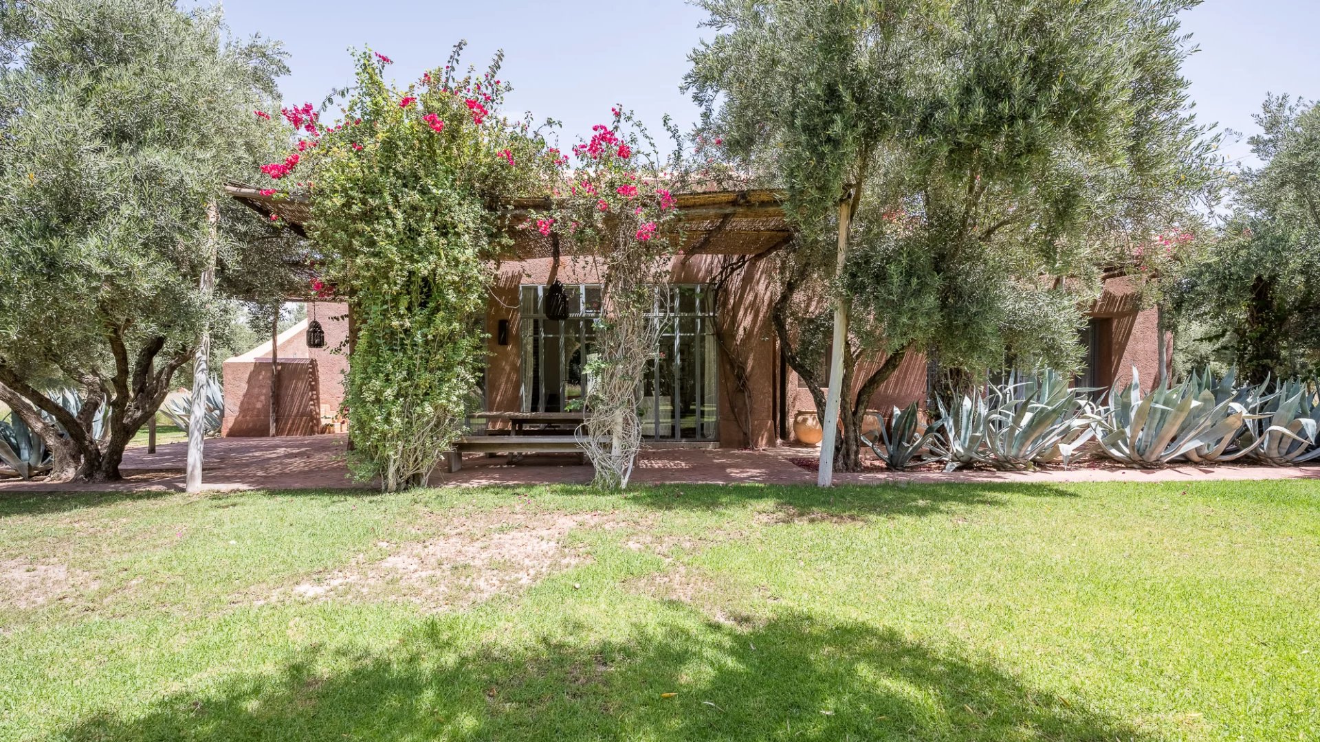 Somptuous Villa Cottage On The Ourika Road OFM in Marrakech, Morocco