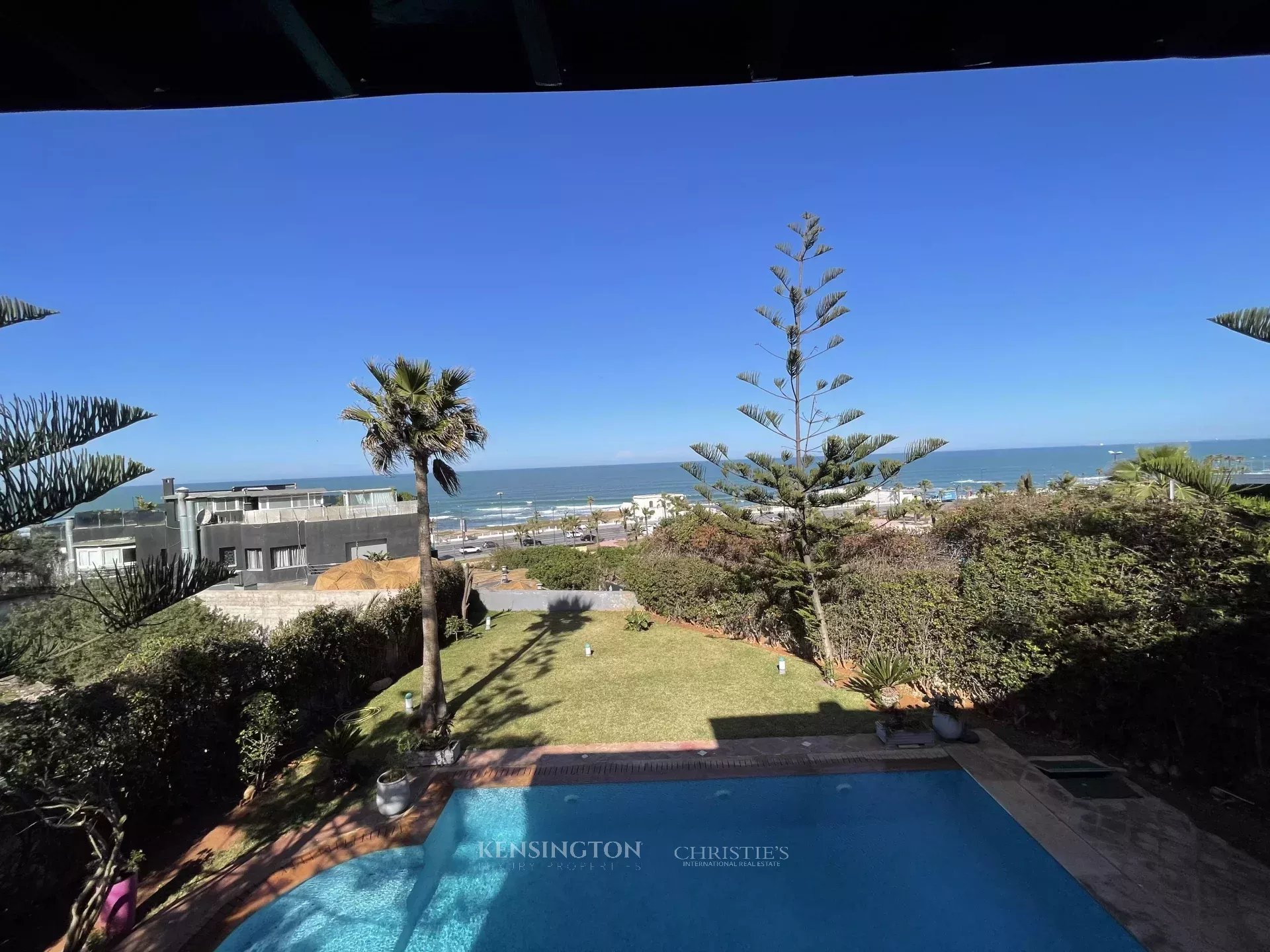 Villa D’Exception Avec Vue Panoramique Sur L’Océan – Casablanca Corniche in Casablanca, Morocco